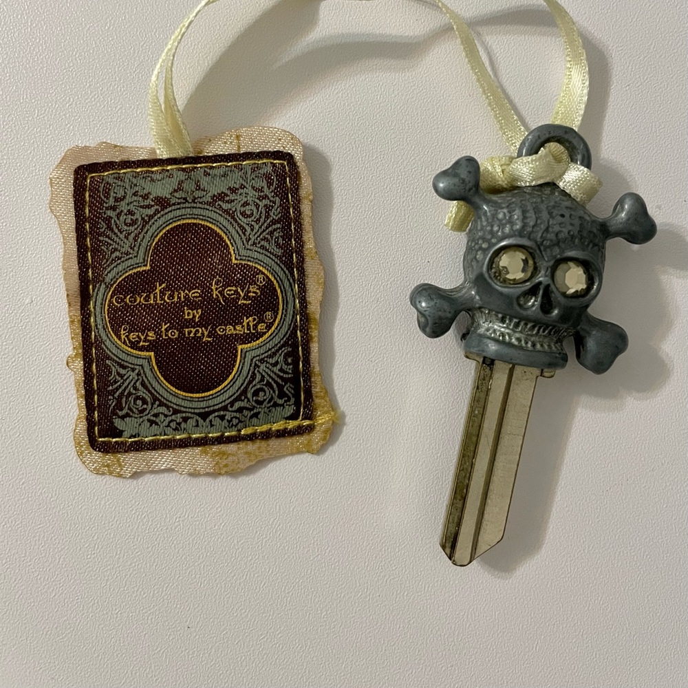 Hand crafted Key by ‘Keys to my Castle’ collection.